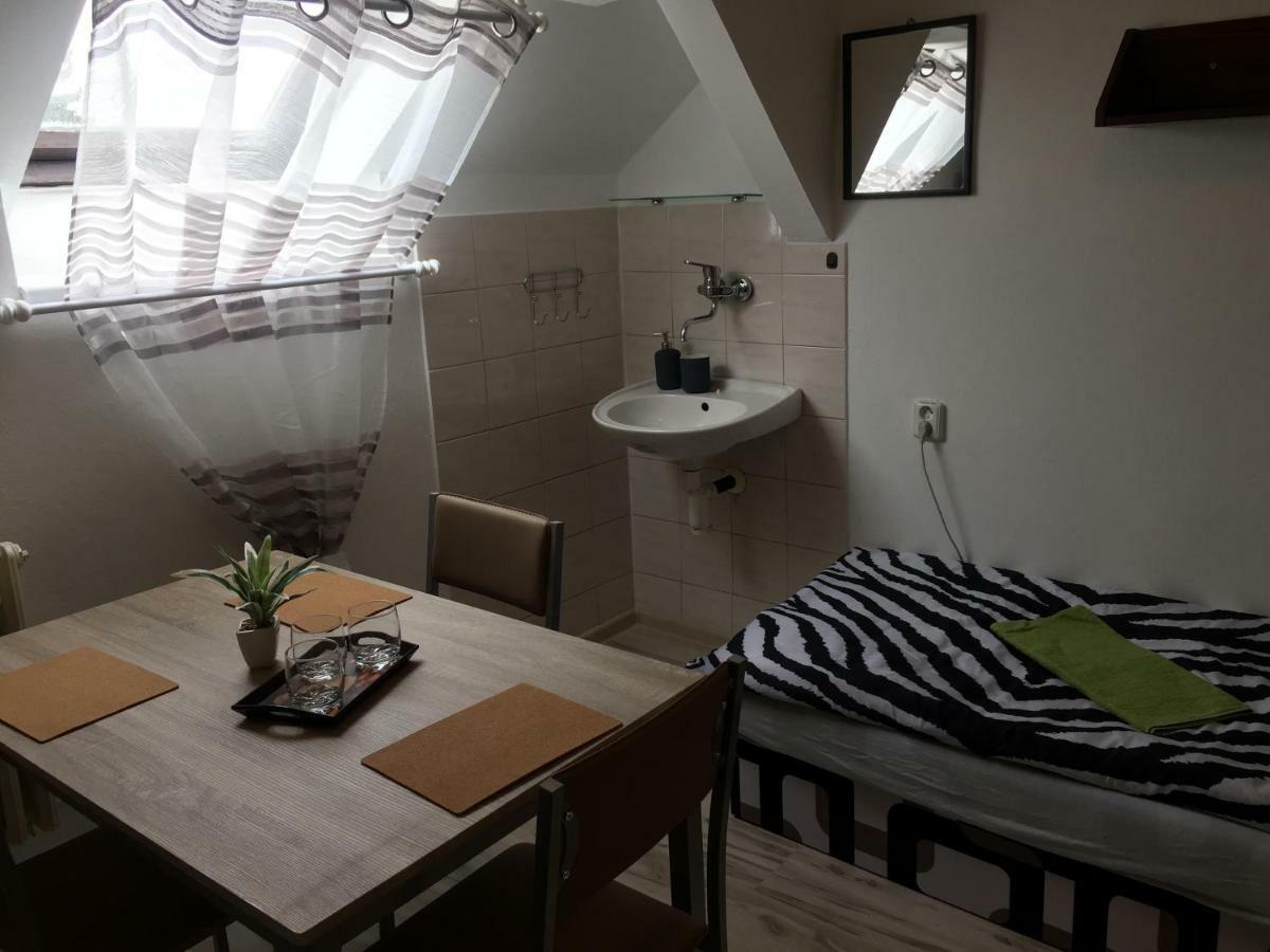Guesthouse Zuzana Spacince Eksteriør bilde